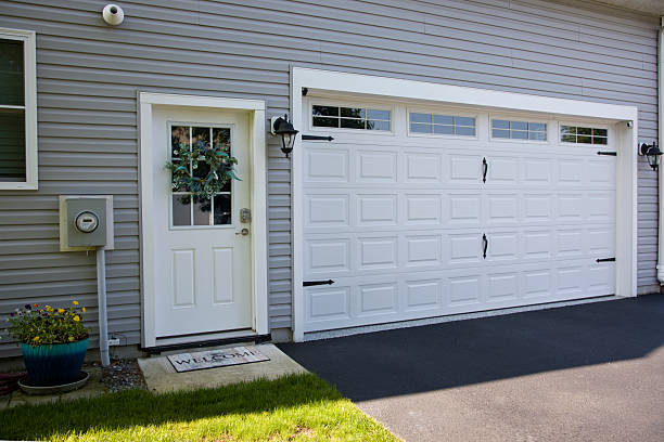 24/7 Emergency Garage Door Panel Replacement experts in Gramercy, LA